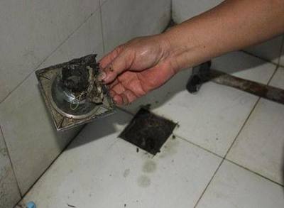 下水道反復(fù)堵塞怎么辦？三個小妙招不花錢就能輕松疏通